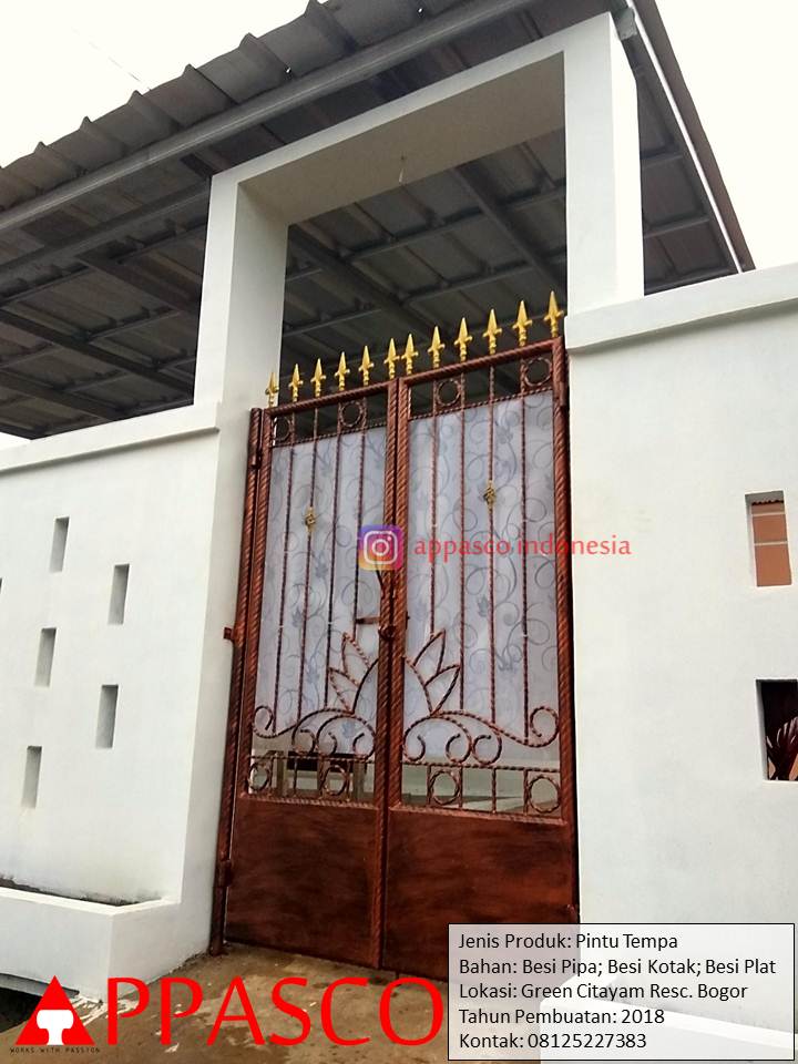 Pintu Tempa Besi Kotak Pipa Besi Plat di Green Citayam Residence