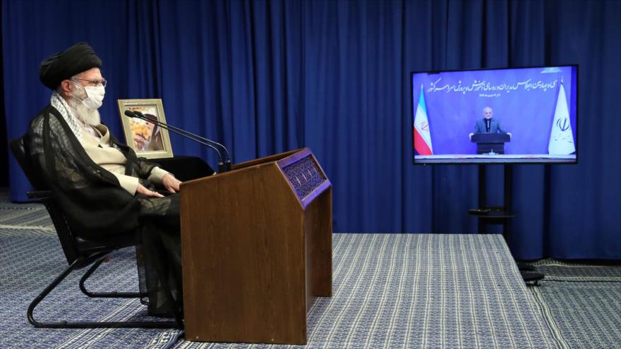 El Líder de la Revolución Islámica de Irán, el ayatolá Seyed Ali Jamenei, mantiene una reunión por medio de un videoenlace con autoridades, 1 de septiembre de 2020