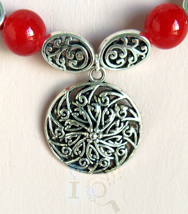 detalle-collar-inspiración-elfica-Ideadoamano