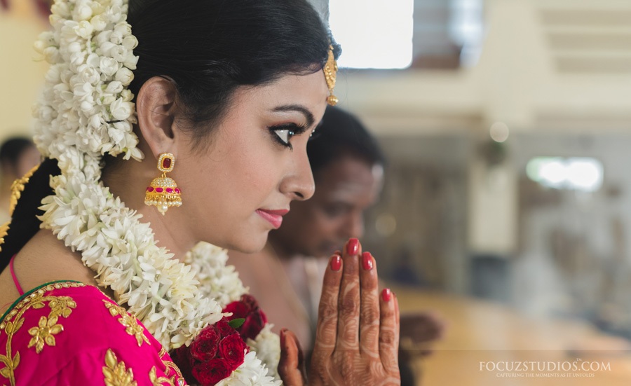 Tamil TV Actress Nisha Krishnan Wedding Photos In Yellow Saree