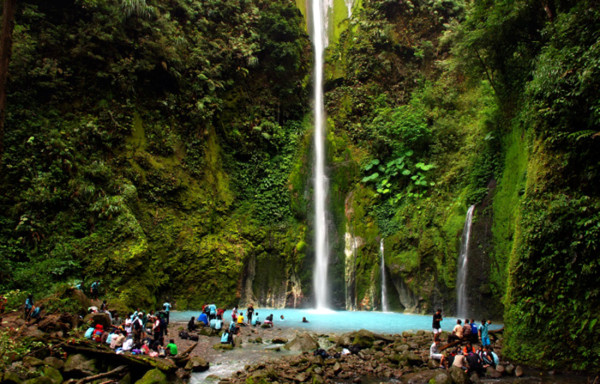 Air Terjun Telaga Dwi Warna Sibolangit Air Terjun Telaga Dwi Warna Sibolangit