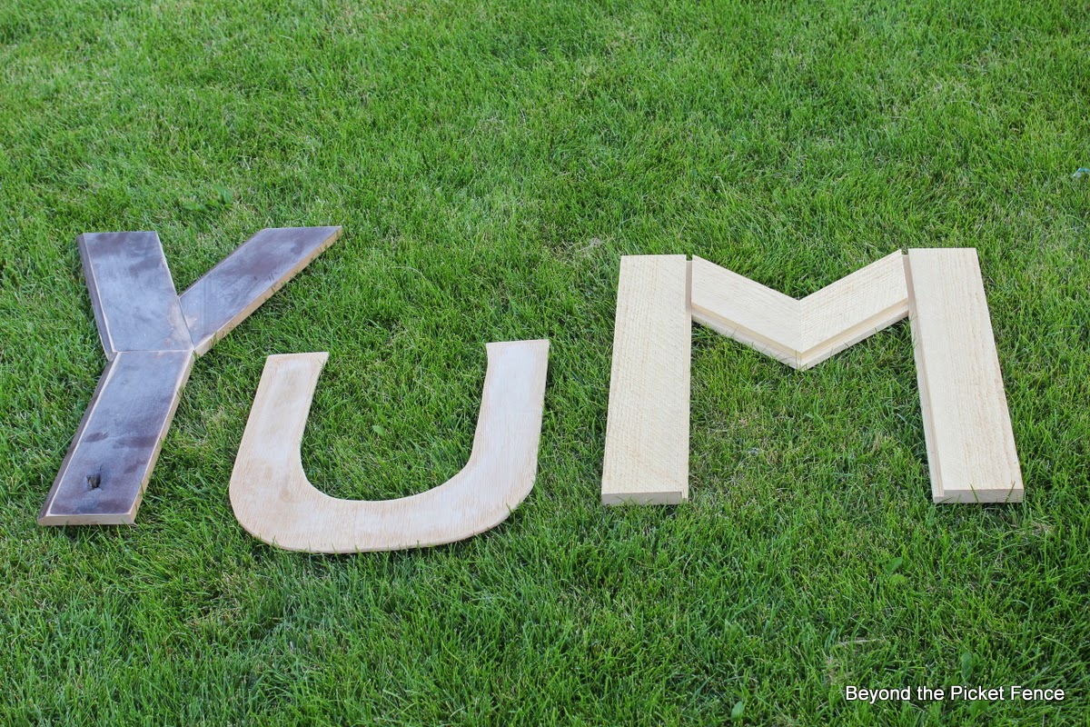 YUM how to make vintage inspired letters http://bec4-beyondthepicketfence.blogspot.com/2014/08/yum-how-to-make-vintage-inspired-letters.html