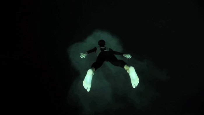 This Man Dives Into The Abyss… And It’s Absolutely Terrifying!