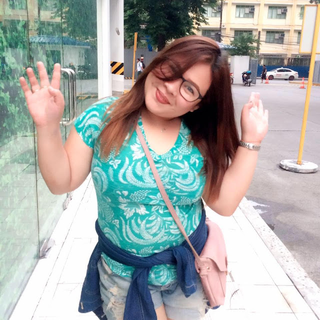 Fan Girl Thanked Angel Locsin For Being the Celebrity Who's Worth-Fangirling Over Fan Girl Thanked Angel Locsin For Being the Celebrity Who's Worth-Fangirling Over