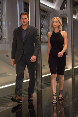 Passengers Chris Pratt and Jennifer Lawrence Image 4 (4)