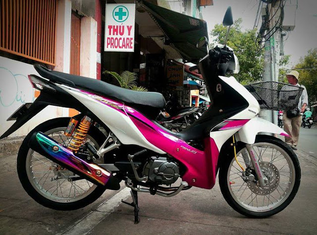 Sơn xe Honda Wave S màu trắng hồng cực đẹp