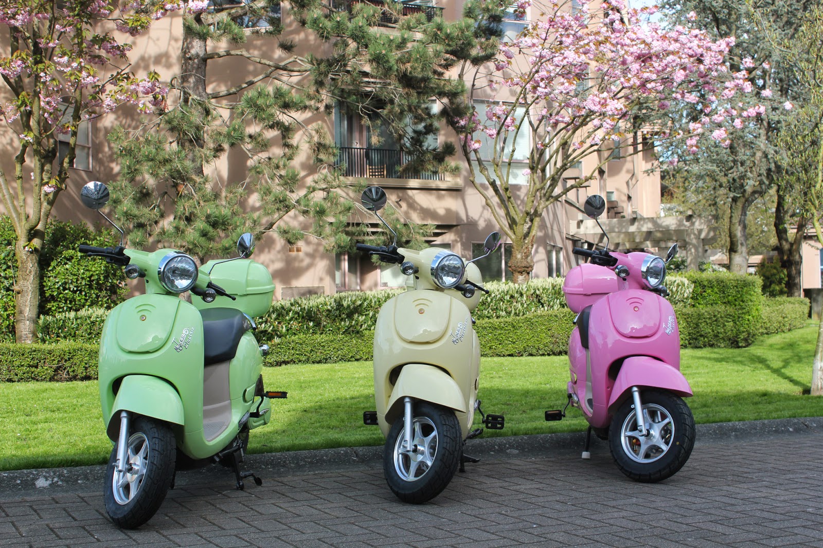 epRider Toronto Electric Scooter and Electric Bicycles ebikes Motorino XPe