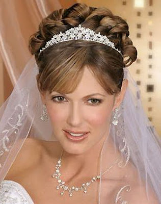 Peinados de novia con tiara Peinados de novia con tiara
