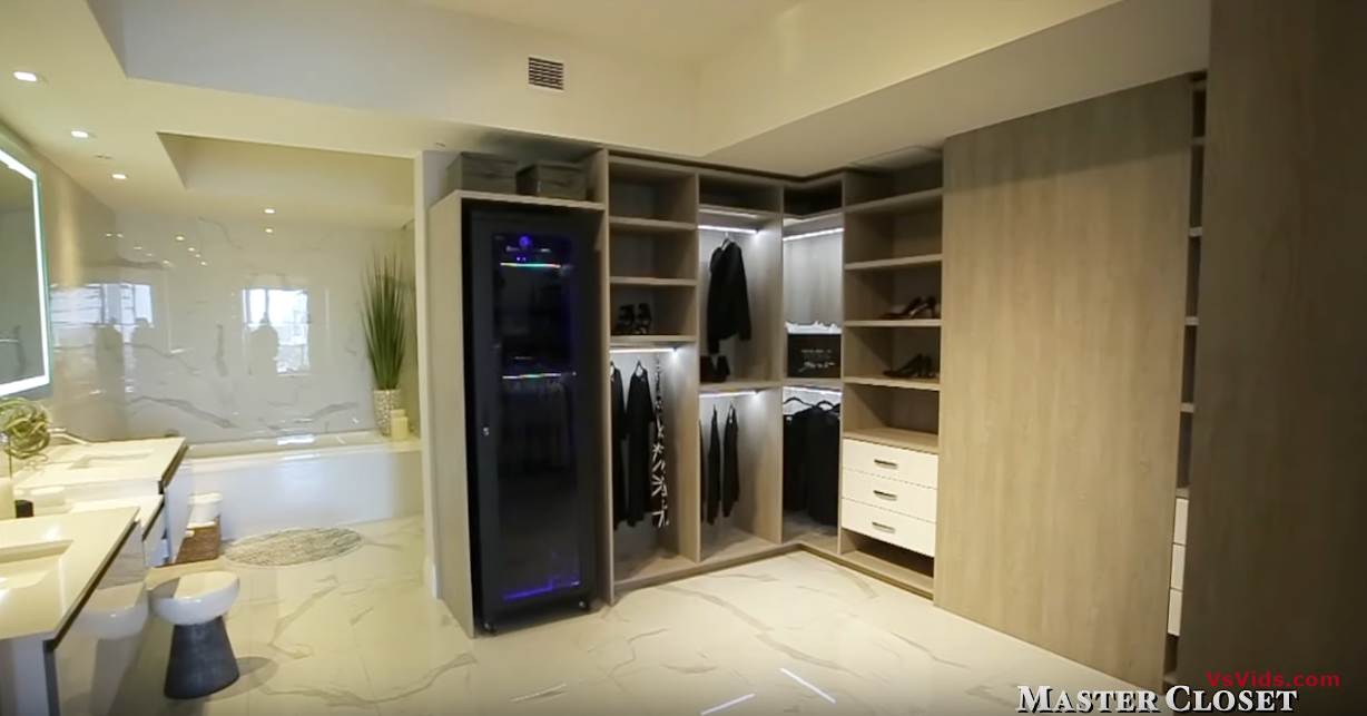 Luxury $3 Million Miami Condo Tour On Prive Island (22 Photos) Luxury $3 Million Miami Condo Tour On Prive Island (22 Photos)