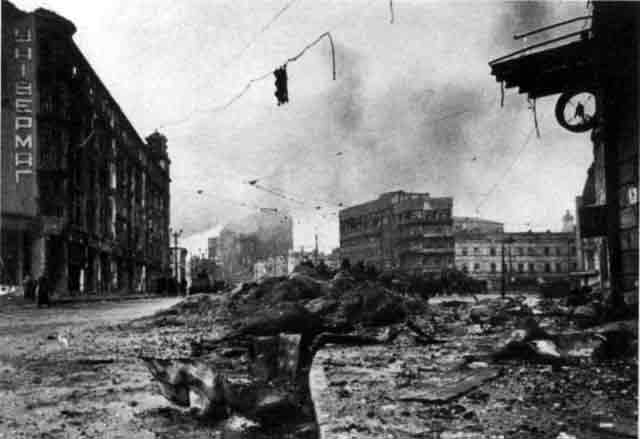 Devastated Kharkov after its capture by the Wehrmacht, 12 November 1941 worldwartwo.filminspector.com