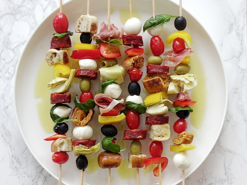 Bunter, mediterraner Brotsalat am Spieß - www.mammilade.blogspot.de - 5 Lieblinge, Momente und Fotomotive der Woche Bunter, mediterraner Brotsalat am Spieß - www.mammilade.blogspot.de - 5 Lieblinge, Momente und Fotomotive der Woche