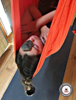 aeroyoga, yoga aerien, air yoga, fly, flying, pilates, fitness, yoga, apesanteur, gravity, formation, cours, anti, age, stage, rafael martinez, relaxation, nidra yoga aérien