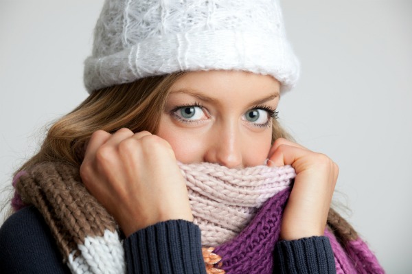 How to become fashionable : Accessories that keep you warm