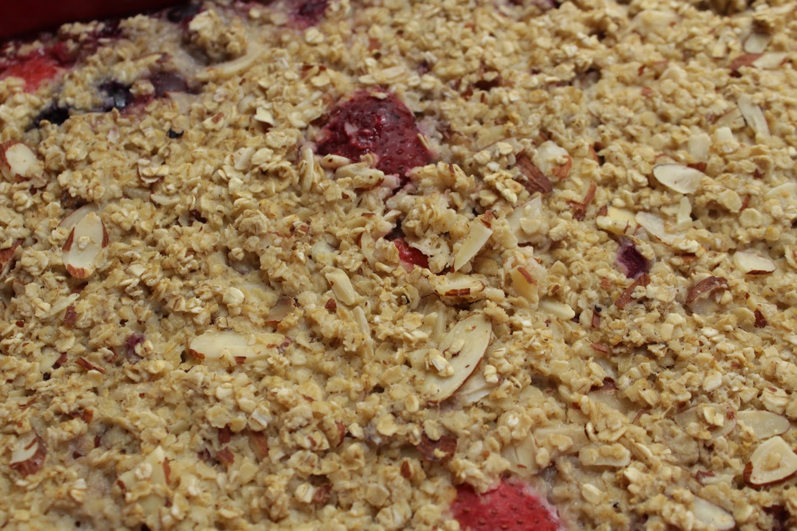 Baked Oatmeal with Berries and Almonds