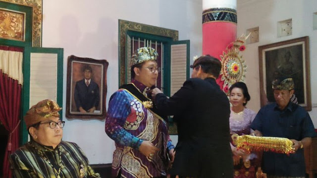 Fadli Zon Nyungsep, Gelar Sri Paduka Raja dari Puri Singaraja Dicabut Lantaran.... Fadli Zon Nyungsep, Gelar Sri Paduka Raja dari Puri Singaraja Dicabut Lantaran....