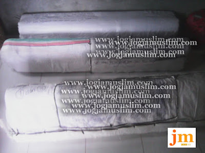 Kain Gulungan / Rool di bungkus karung Kain Gulungan / Rool di bungkus karung