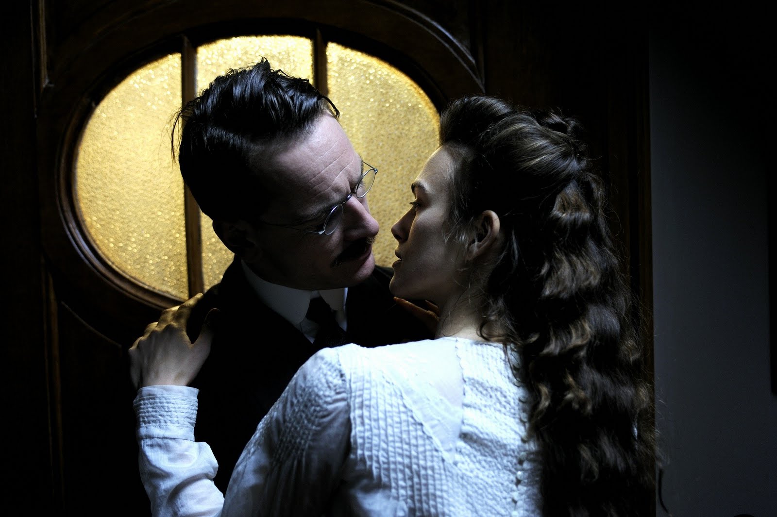 A-Dangerous-Method-Keira-Knightley-Michael-Fassbender-39.jpg