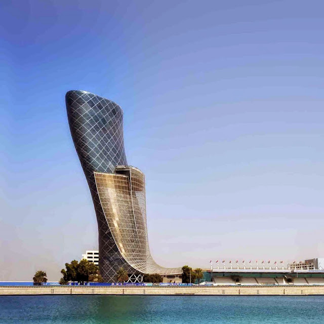 Capital Gate Những tòa nhà với thiết kế vượt ra khỏi giới hạn thông thường.