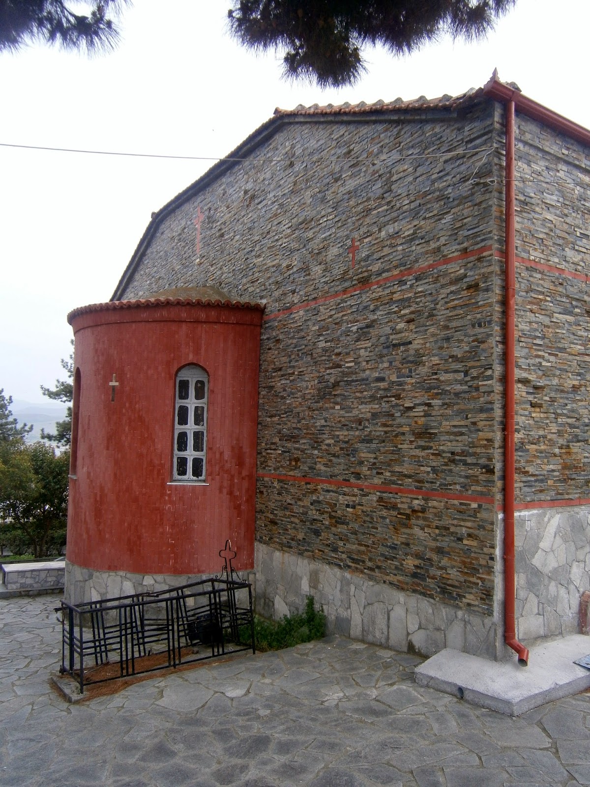 ναός του αγίου Αθανασίου στον άγιο Παντελεήμονα Φλώρινας