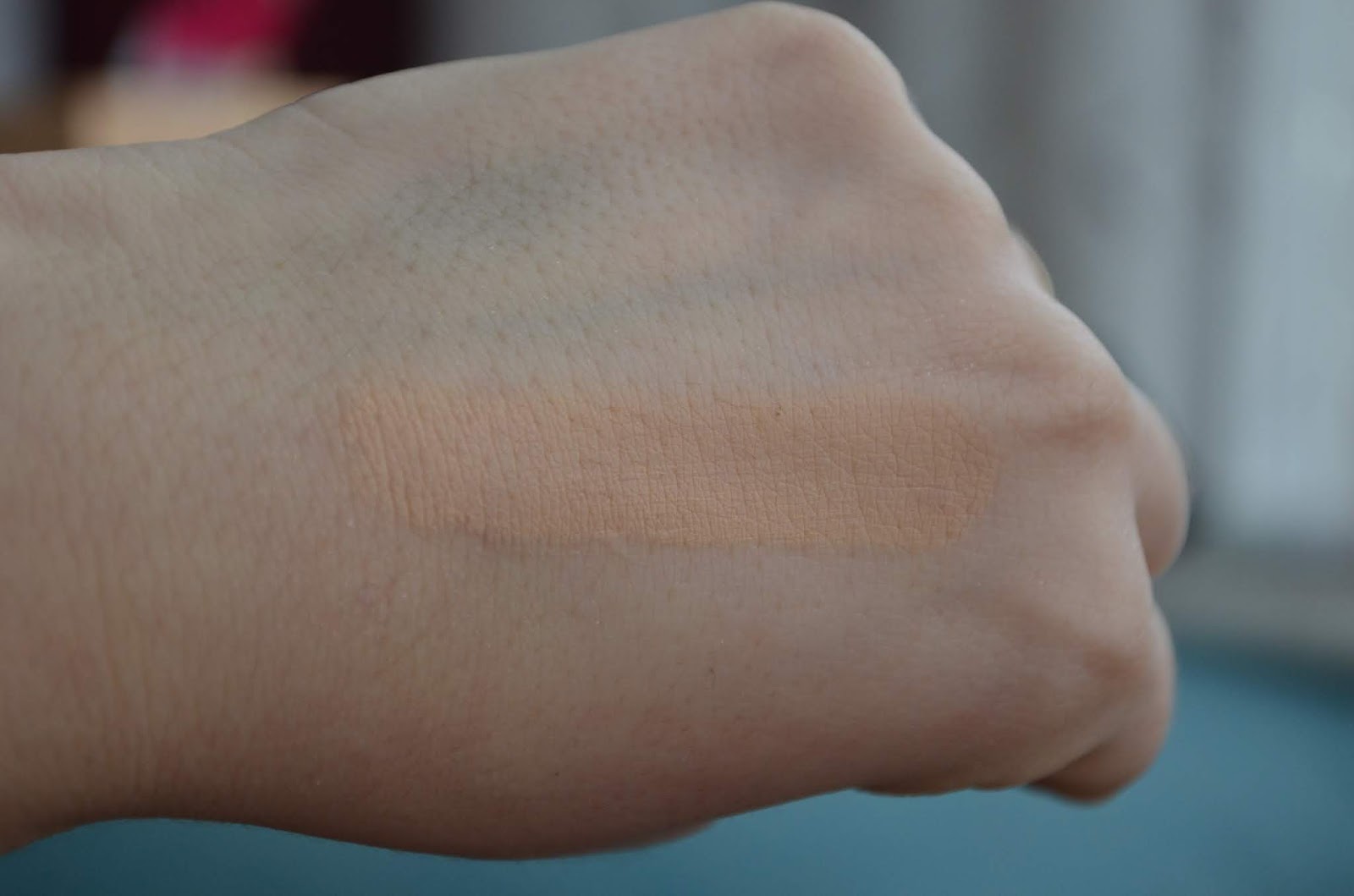 maybelline eraser concealer 01 light