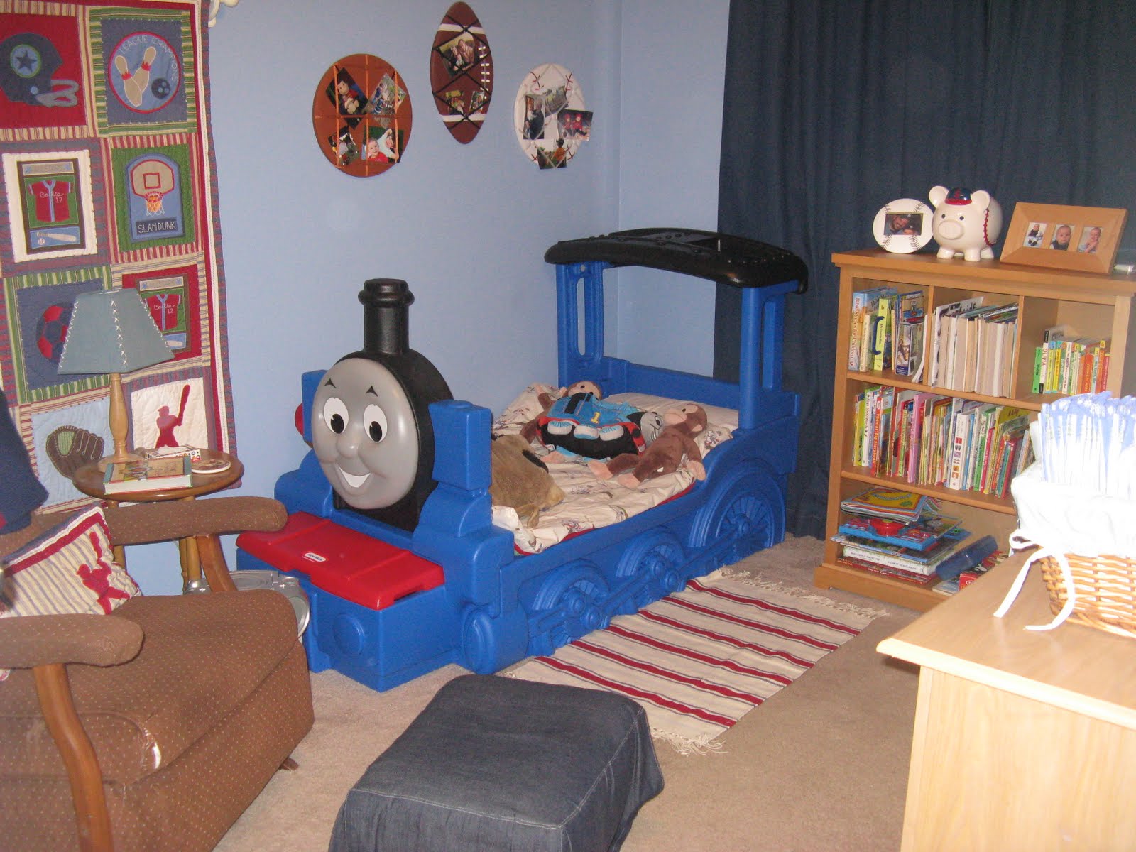 thomas bed with toy box
