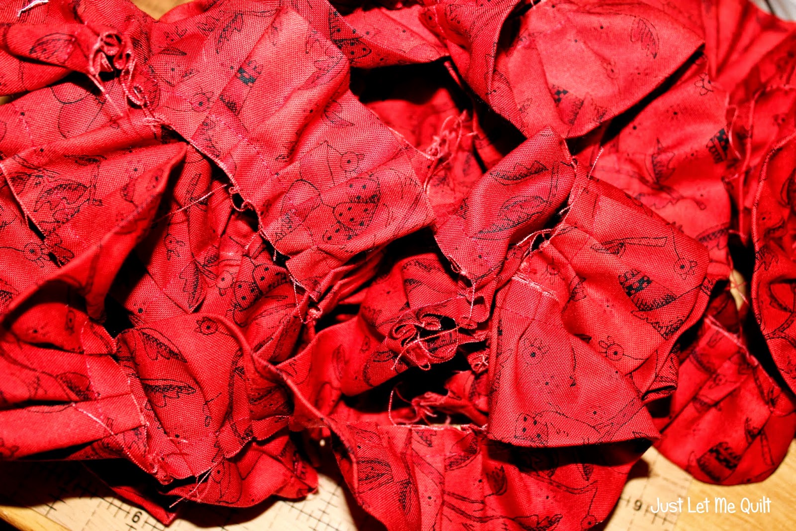 Just Let Me Quilt Ruffled Binding...So Easy!