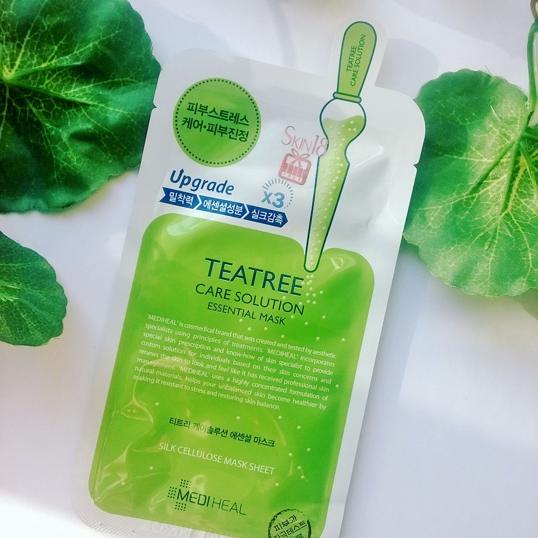 Тканевые маски рейтинг лучших. Mediheal Tea Tree Essential Mask. Маска для лица тканевая Teatree Essential Mask. Real Tea Tree Essence Mask. Маски тканевые для рук рейтинг.