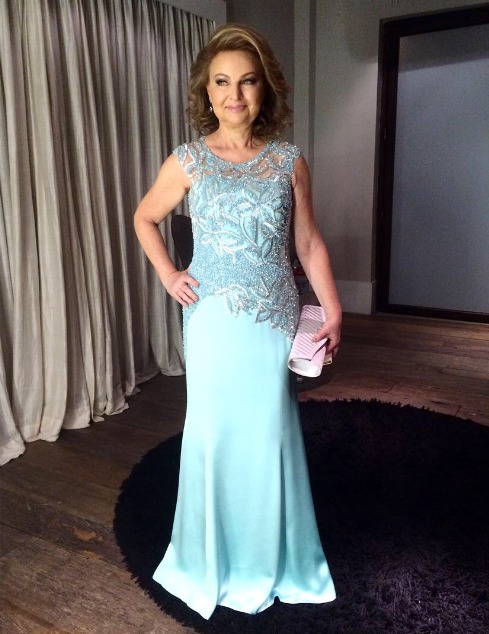 vestido de noiva com bordado prata