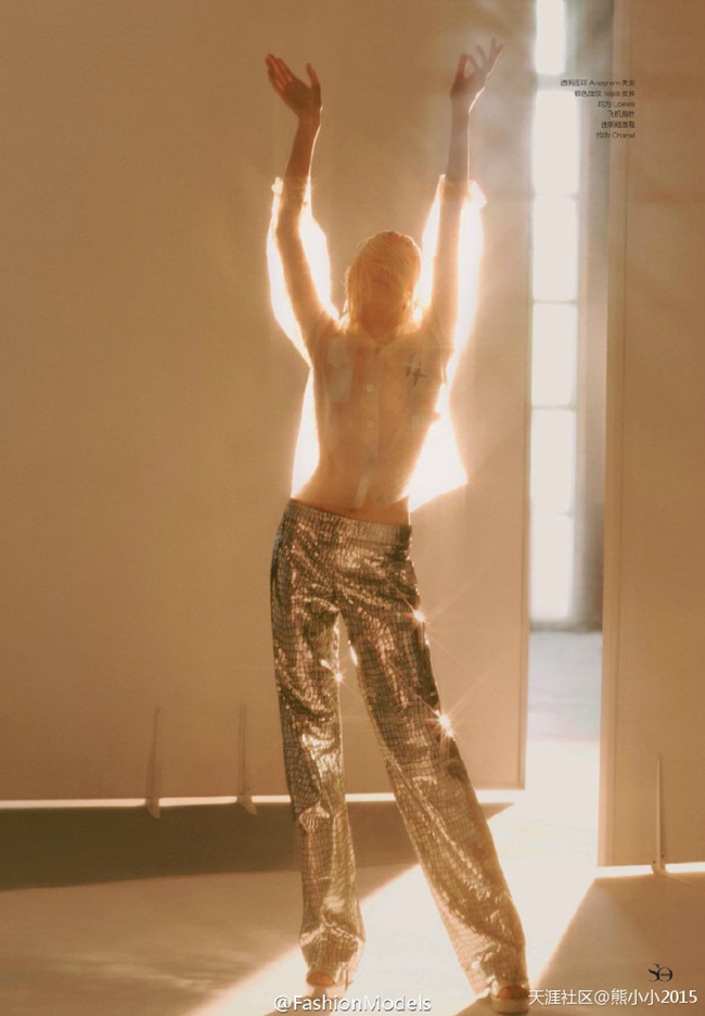 So Figaro China June 2016, Alyona Subbotina 2016 SS Loewe Silver Crocodile-Embossed Leather Trousers Editorials
