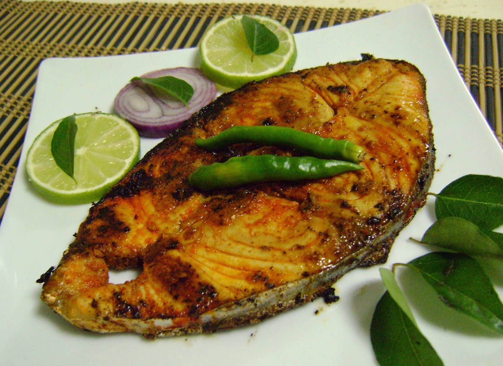 Fried kingfish steaks