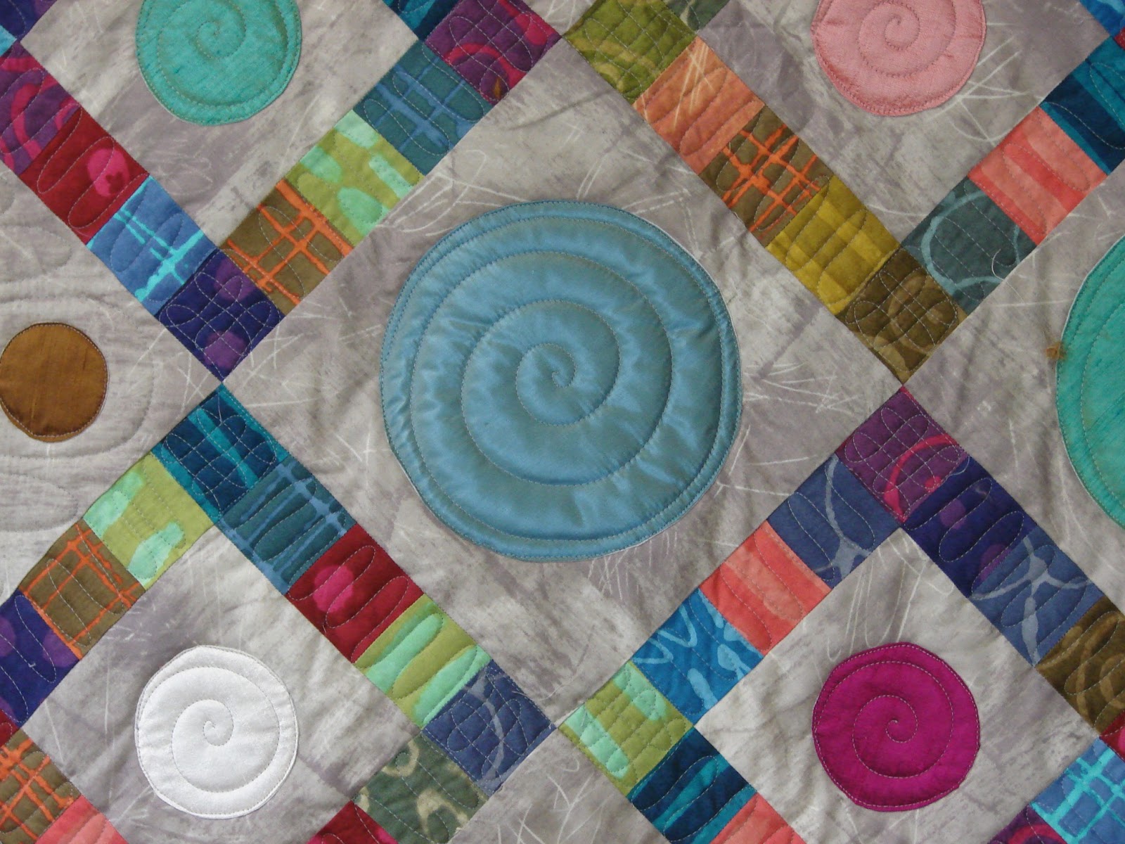 Quilt Vine Kate's Silk Circle Quilt