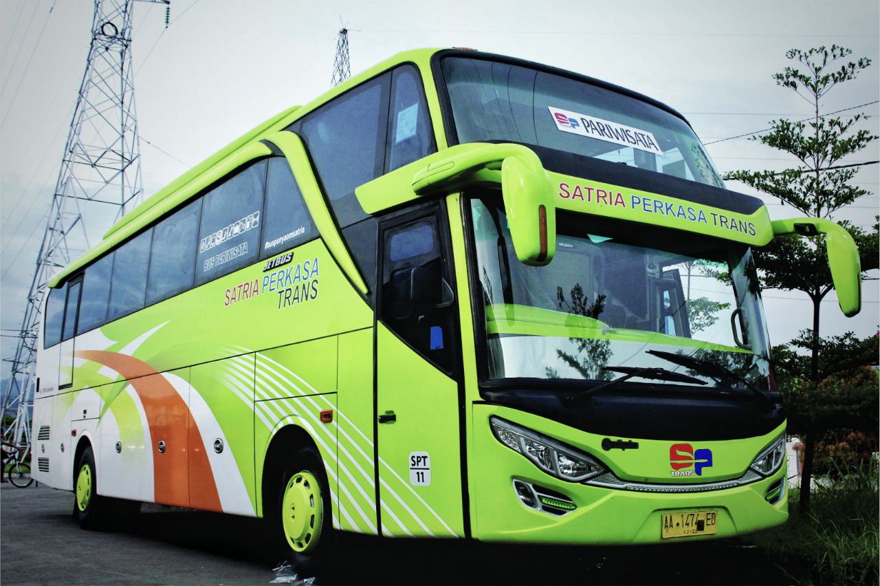 Emergency bus. Гарден сити автобус. Bus unit. Фиолетовый автобус. Bus unit.