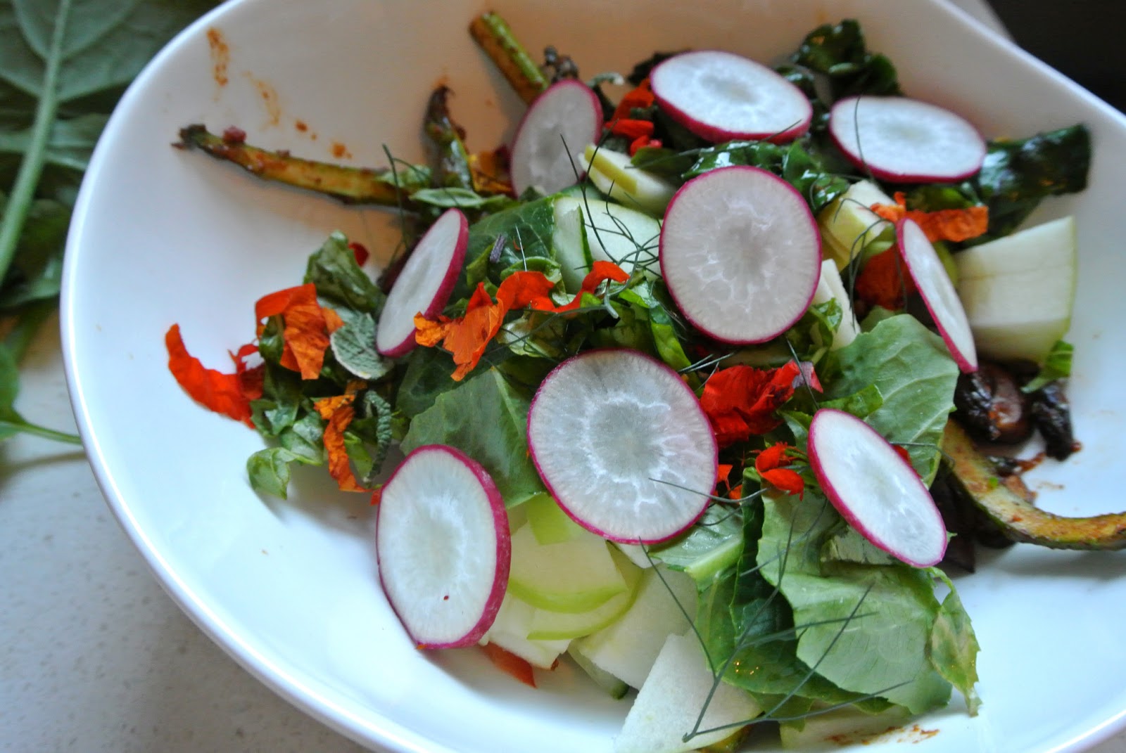 itsdelicious2 pan fried asparagus and mushroom salad
