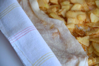 ÖSTERREICHISCHER APFELSTRUDEL ÖSTERREICHISCHER APFELSTRUDEL