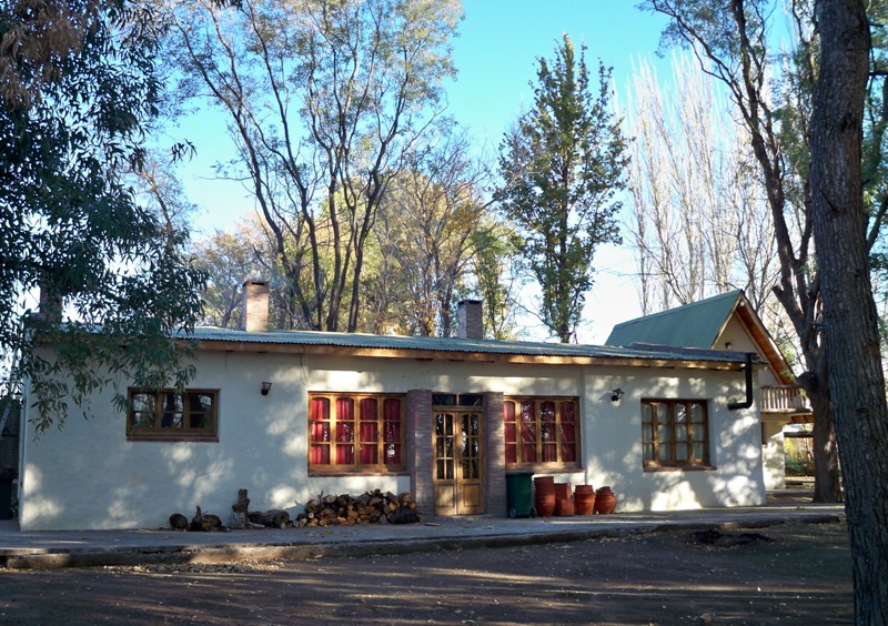 Farmhouse Guest House Cabin 25 Acres Land Access to River Atuel