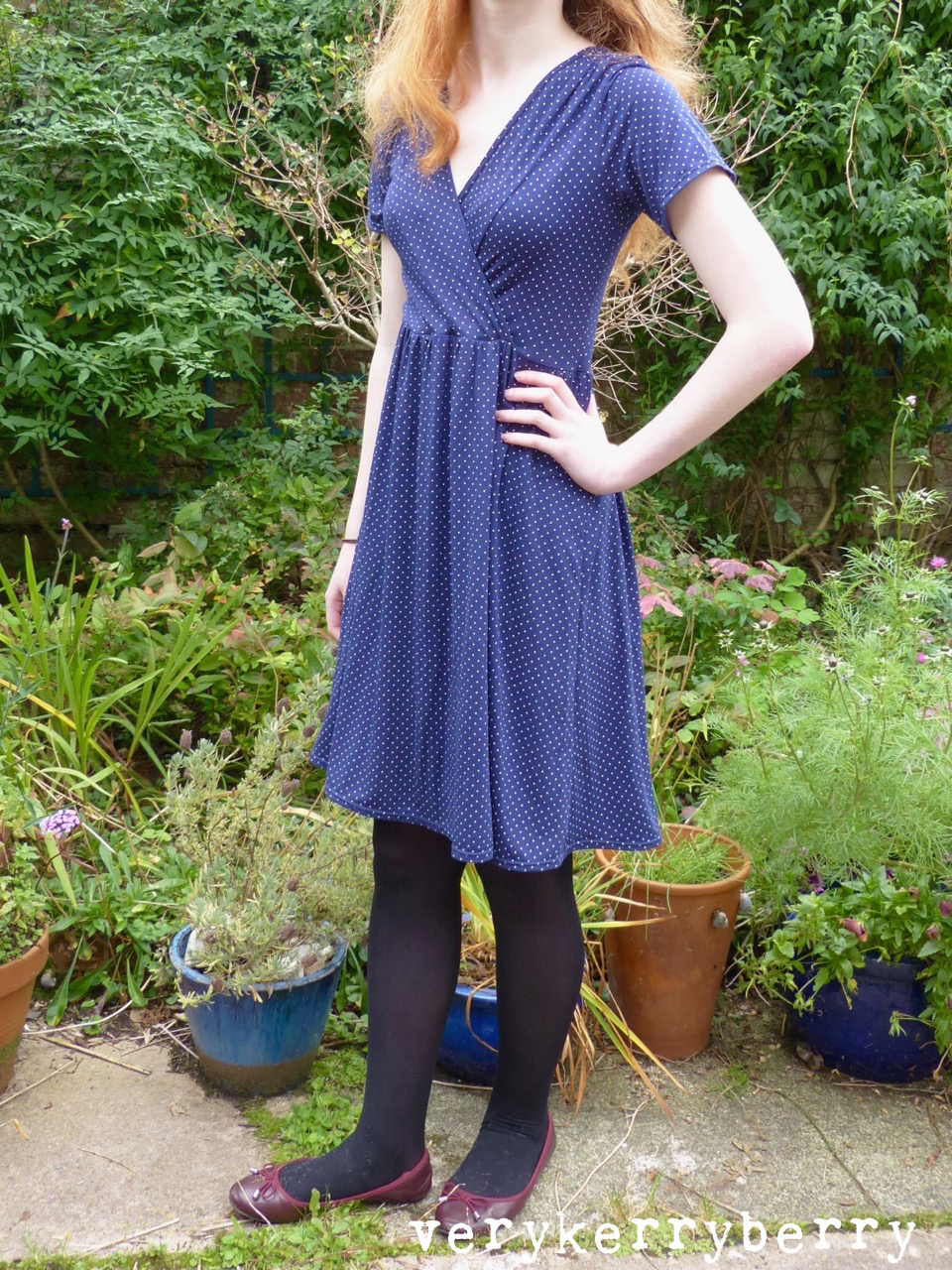 verykerryberry Colette Patterns Wren Dress in Navy Dot Reviews
