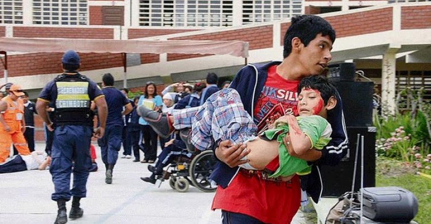 Cerca de 200 colegios de Chimbote están en situación de riesgo ante desastres, informó la UGEL Santa Cerca de 200 colegios de Chimbote están en situación de riesgo ante desastres, informó la UGEL Santa