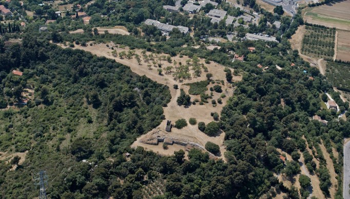 ArqueoLugares Oppidum BAOU DE SAINTMARCEL prox. Marseille. Provenza
