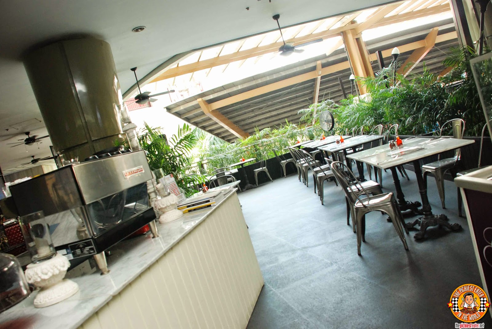 THE PICKIEST EATER IN THE WORLD: MOTORINO PIZZA: FROM NEW YORK TO MANILA