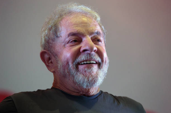 Lula da Silva se presenta como candidato desde la cárcel Lula da Silva