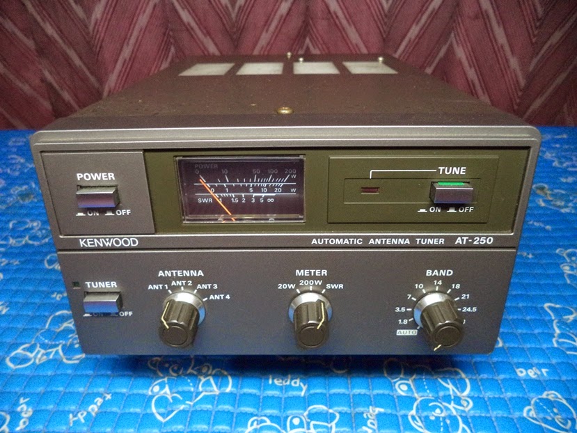MEDAN RADIO Kenwood AT250