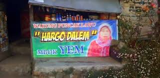 Mbok Yem, Penjual di Atas Awan Mbok Yem, Penjual di Atas Awan