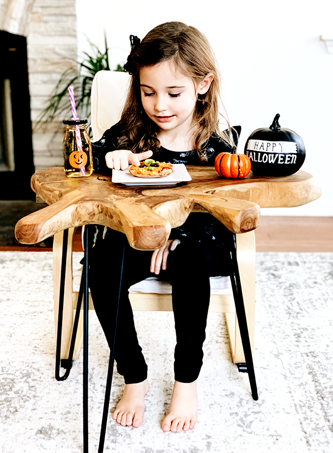 Easy Halloween Mini Pizzas