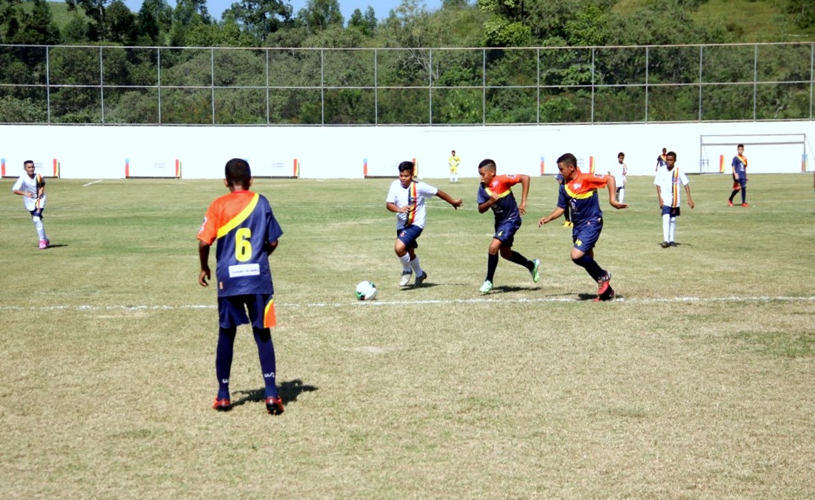 Escolinha de Futebol abre inscrições nesta