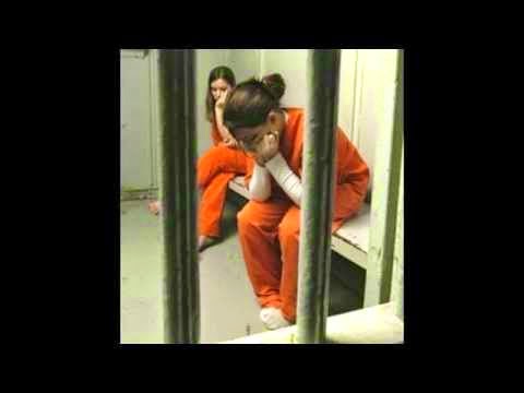 सहवास के दौरान शोर मचाने पर युवती को जेल 