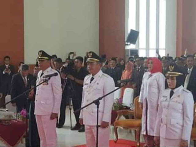 Ali Mazi Lantik Ahmad Syafei, Muhammad Jayadin dan Lis Eliyanti di Kendari Ali Mazi Lantik Ahmad Syafei, Muhammad Jayadin dan Lis Eliyanti di Kendari