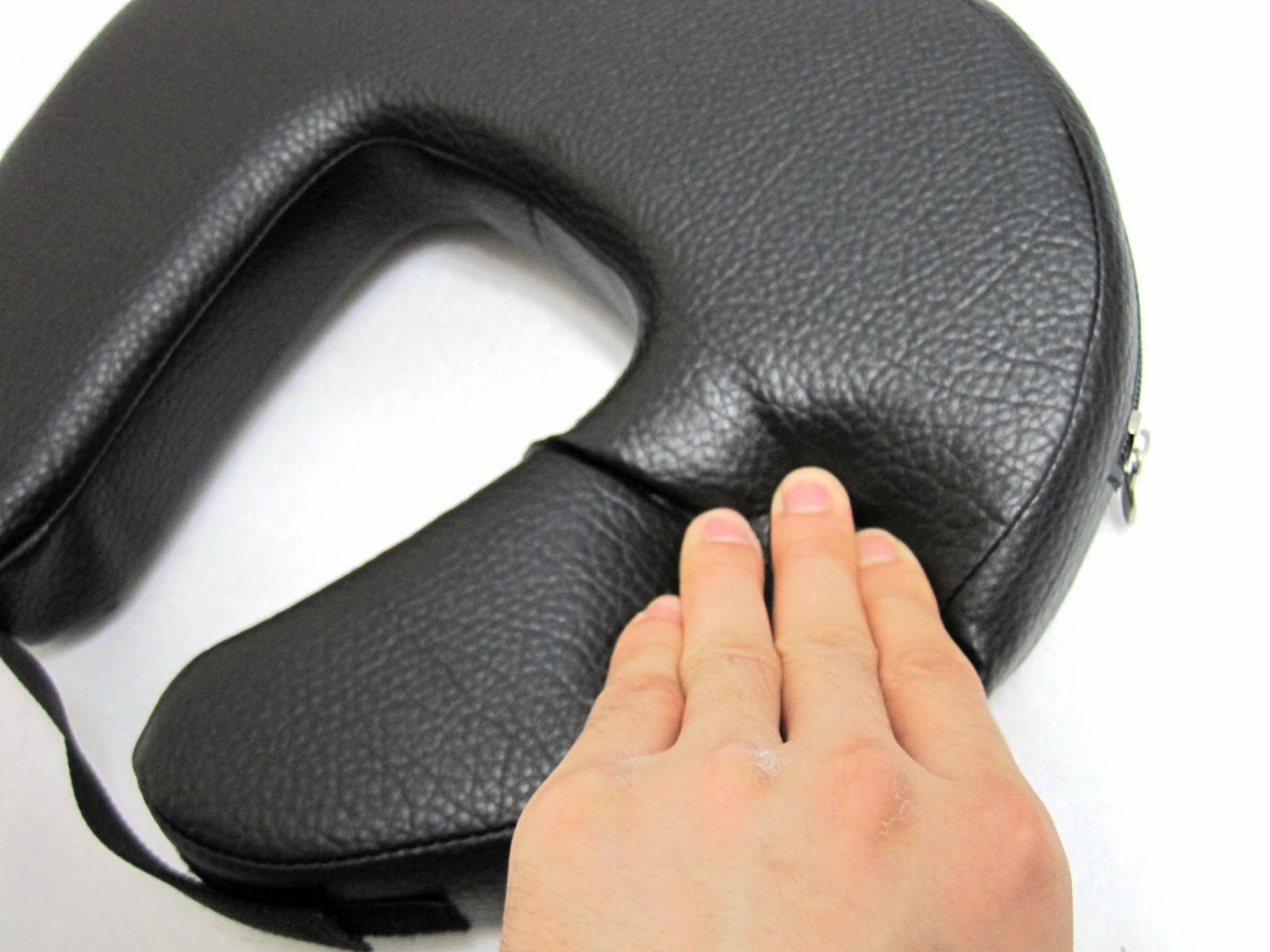 John Black Style's Korean Life U Shape Soft Face Cushion For Massage