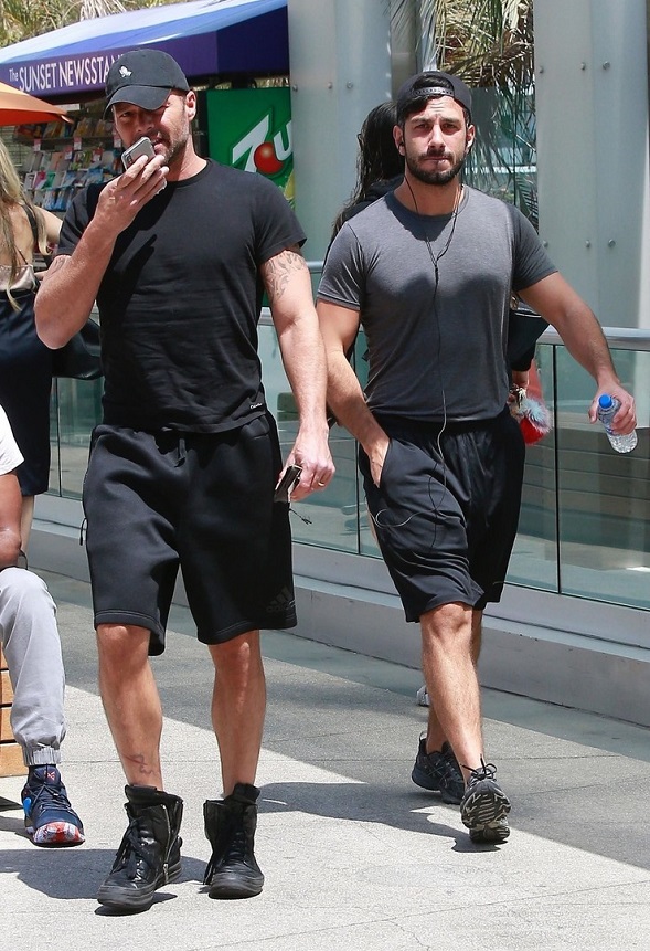 Out & About Ricky Martin and Jwan Yosef in West Hollywood jpg (589x861)