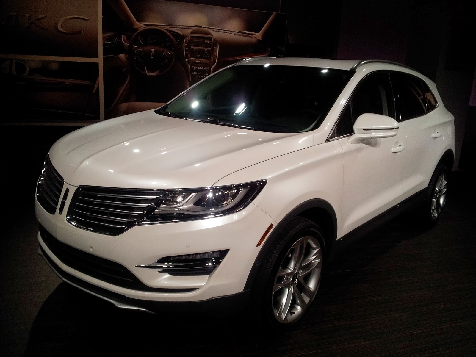 JeffCars.com:Your Auto Industry Connection: The 2015 Lincoln MKC: A