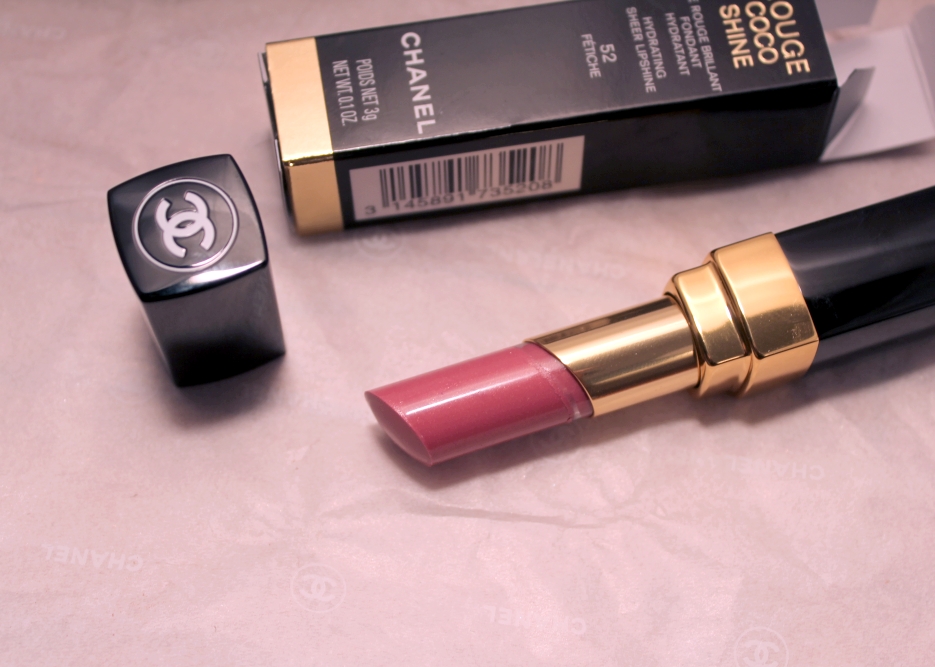 Chanel lipstick is the love of my life #lipstickswatch #chanelcocoflas